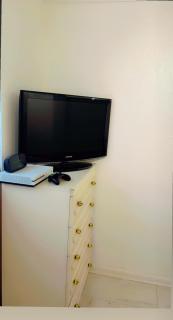 Holistic Lounges - Woodford Green - 4