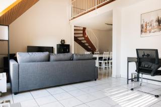 Grosse Galerie-Wohnung Airport Messe Stuttgart - Balkon - Parkplatz - Filderstadt - 2
