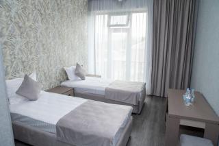 Max Hotel - - 6