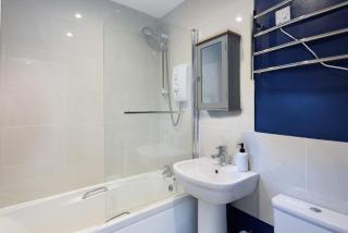Unique Maisonette at Town Center - Banbury - 7