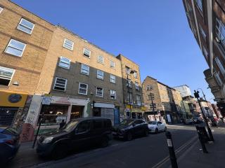 FT2 Brick Lane Apartment - 5