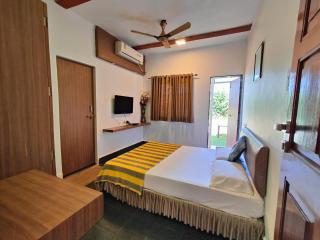 Royal Baga Villas - 4