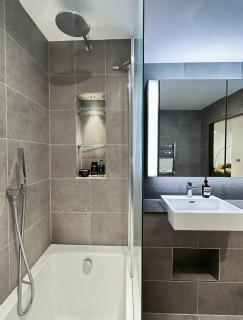Modern Flat Close to US Embassy - Free WiFi - Londra - 2