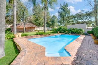 Kesi Khanya - Johannesburg - 0