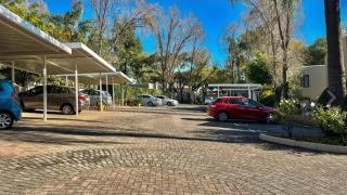Kesi Khanya - Johannesburg - 4