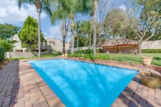 Kesi Khanya - Johannesburg - 3