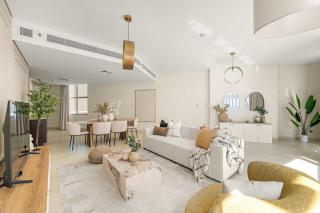 Silkhaus Vacation Homes Cityscape 2BR in DIFC Prime location - 8