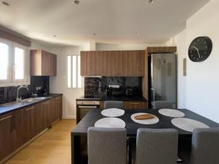 The Maverick 2bed apt in central athens - 8