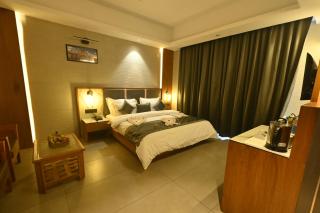 Hotel Ravine Palace - Lansdowne - 0