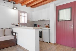 Nicolas House 1 - 6