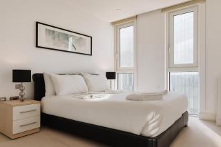 Still Life Aldgate Deluxe - 5