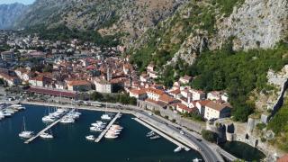 Romantic Escape - Stunning Rooftop Views - Old Town - 5
