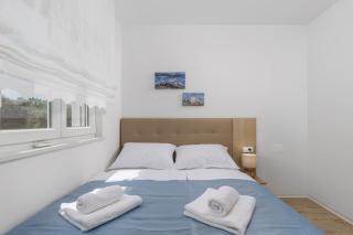 Angelika's white blue holiday home - Mandre - 1