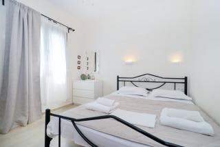 Alley to the sea - 0