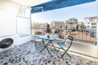 2 persons - clim - hypercenter - 2mins of beach - JUAN LES PINS - beach and sun - Antibes - 8
