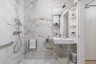 Angelika's white blue holiday home - Mandre - 9