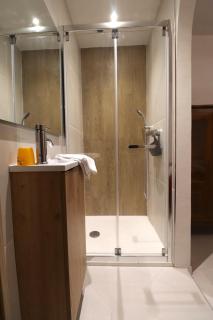 T2 Ajaccio- Neuf tout confort- Wifi et Parking gratuit- 5min du centre ville- Proche aéroport et port- secteur Finosello - Ajaccio - 2