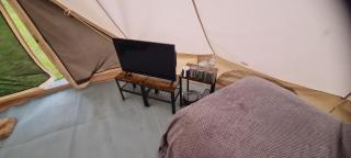 Cozy Dog Friendly Hot Tent With Log Burner & Logs - Llanfairpwllgwyngyll - 4
