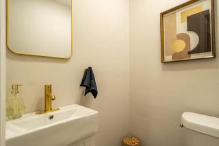 Charming 2BR Lakeside Guest House - Rowlett - 3