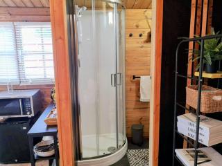 Log Cabin - Rainham - 2