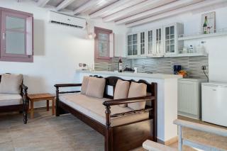 Nicolas House 2 - 7