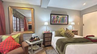 Artzy's Guest bedroom - Northwold - 1