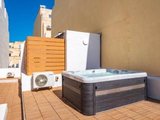 Villa Milano - Jacuzzi Rooftop Lounge with BBQ and Billiard Room - Sliema - 7
