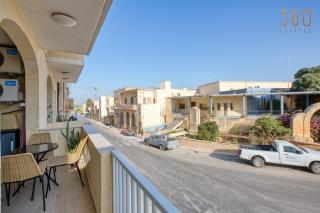 Stylish 2BR in peaceful Qala with Terrace & AC by 360 Estates - Qala - 2