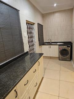 Wise Star Guest House - Johannesburg - 2
