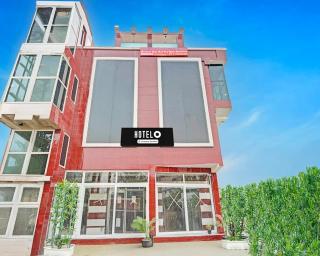 Vrishti Residency & Hotels - Greater Noida - 0