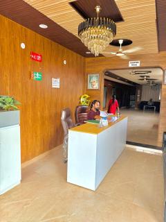 Vrishti Residency & Hotels - Greater Noida - 9