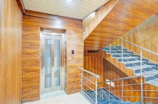 Vrishti Residency & Hotels - Greater Noida - 7