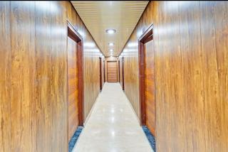 Vrishti Residency & Hotels - Greater Noida - 5