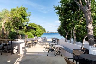 Physis Oikos Beachfront Apartments - Skiathos-Stadt - 1