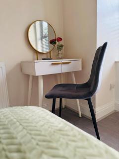 Home away from home - Northampton - 7