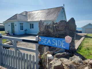 Seaside Chill - Carrick - 0
