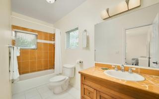 Beachfront Villa Overlooking Chalk Sound - Providenciales - 7