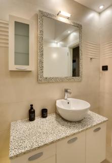 Luxurious apartment next to sea - 8