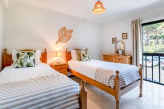 2 BDR Flat With Pool in Vilamoura by LovelyStay - Quarteira - 2