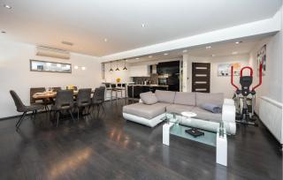 Gorgeous Home In Trilj - 6