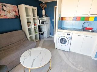 T2 avec loggia vue piscine, ascenseur et place de parking - Sète - 9