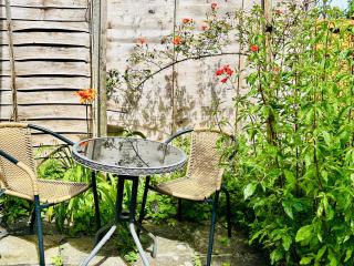 Quarry Cottage - Snug Hideaway - Box - 2