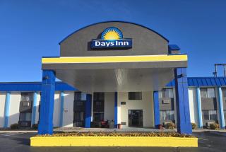 Days Inn by Wyndham Portage Cascade Mountain area - Portage - 0