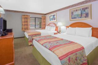 Days Inn by Wyndham Portage Cascade Mountain area - 2