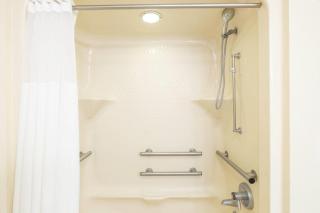 Baymont Inn & Suites by Wyndham Mukwonago - 5