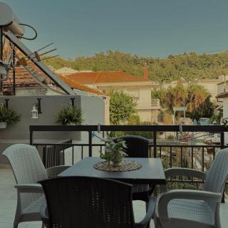 Anemelia Apartments-Port - - 4