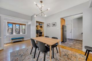Steps to the Lakefront! This Uptown Beauty is Everything You Need for a Perfect Chicago Getaway condo - Chicago - 1