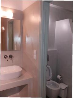 LoveLy Rooms in Perissa - - 3