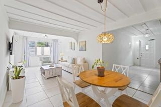 WLR2 - 1BR near Palm Beach - White Lotus Retreat - Palm-Eagle Beach - 9
