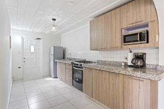 WLR2 - 1BR near Palm Beach - White Lotus Retreat - Palm-Eagle Beach - 6